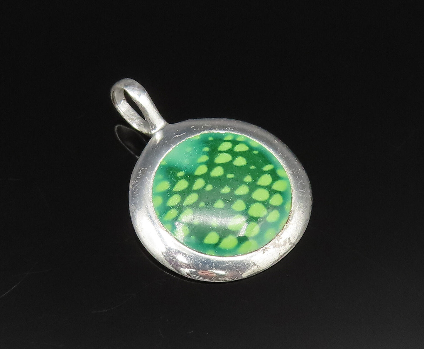 925 Sterling Silver  Vintage Green Enamel Polished Round Pendant  PT20913