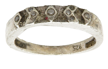925 Sterling Silver  Vintage Petite Topaz Arrow Pattern Band Ring Sz 6 RG13723