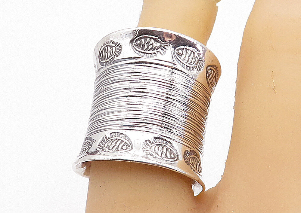 925 Sterling Silver  Etched Fish Pattern Concave Band Ring Sz 9.5  RG8543