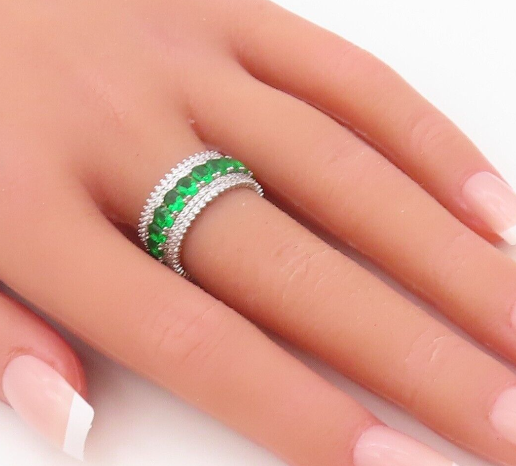 925 Sterling Silver Vintage Ring Oval Green & White CZ  Band  Sz 7  RG30406