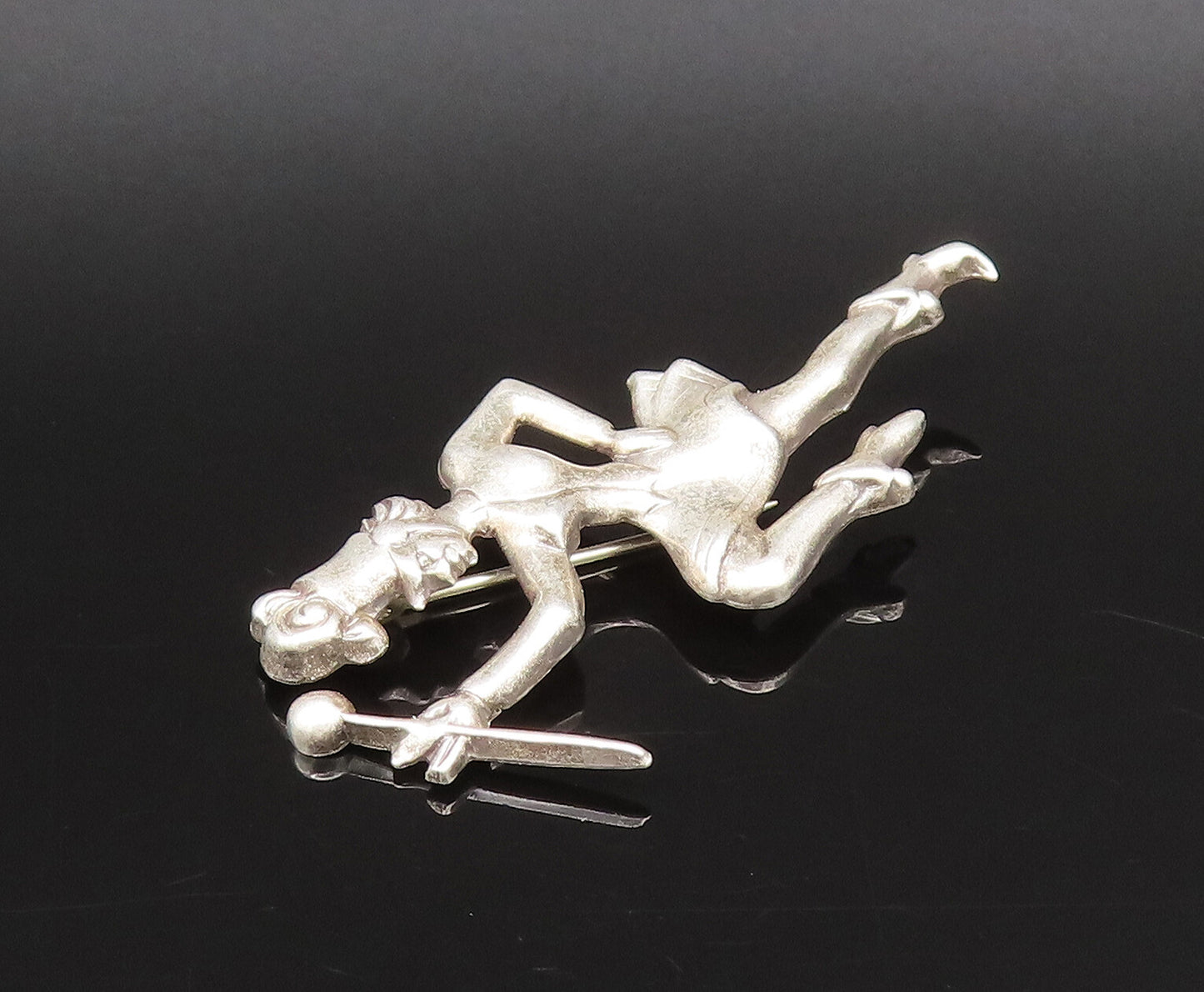925 Sterling Silver  Vintage Carved Dutch Dancer Motif Brooch Pin  BP10058