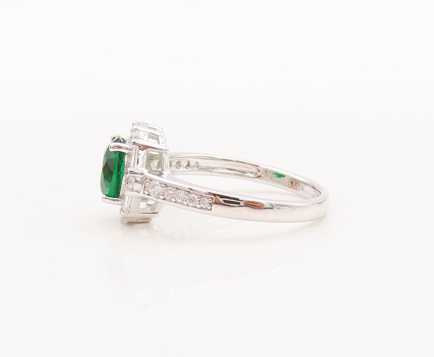 925 Sterling Silver Vintage Ring Round Cut Green Halo White Topaz  Sz 7  RG29785