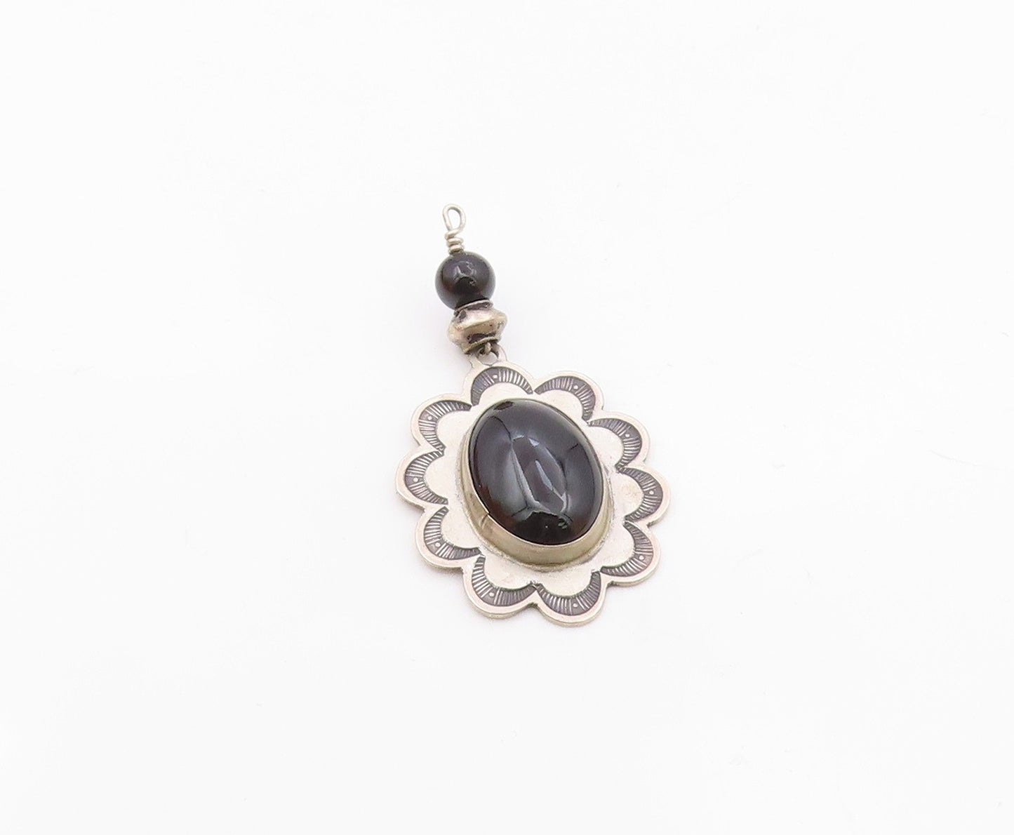 NAVAJO 925 Sterling Silver  Vintage Cabochon Cut Floral Motif Pendant  PT12824