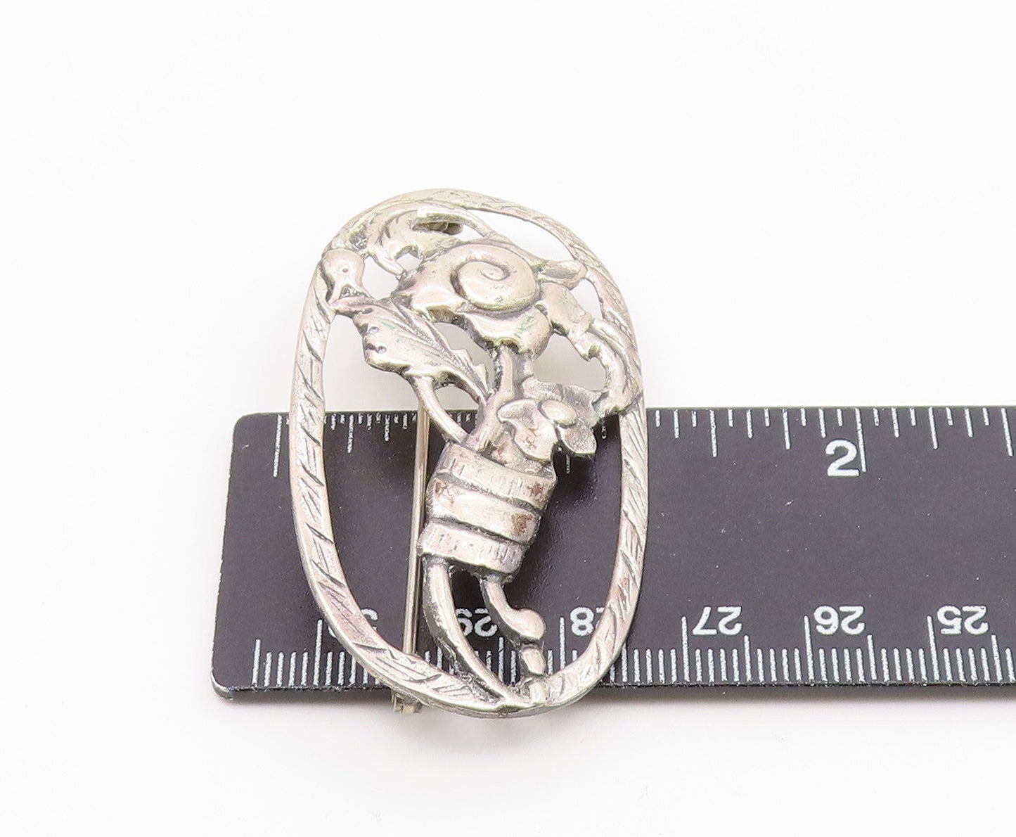 925 Sterling Silver  Vintage Shiny Flowers Etched Border Brooch Pin  BP9021