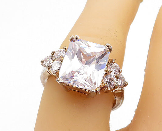 925 Sterling Silver  Vintage Cubic Zirconia Solitaire Accent Ring Sz 7  RG5193