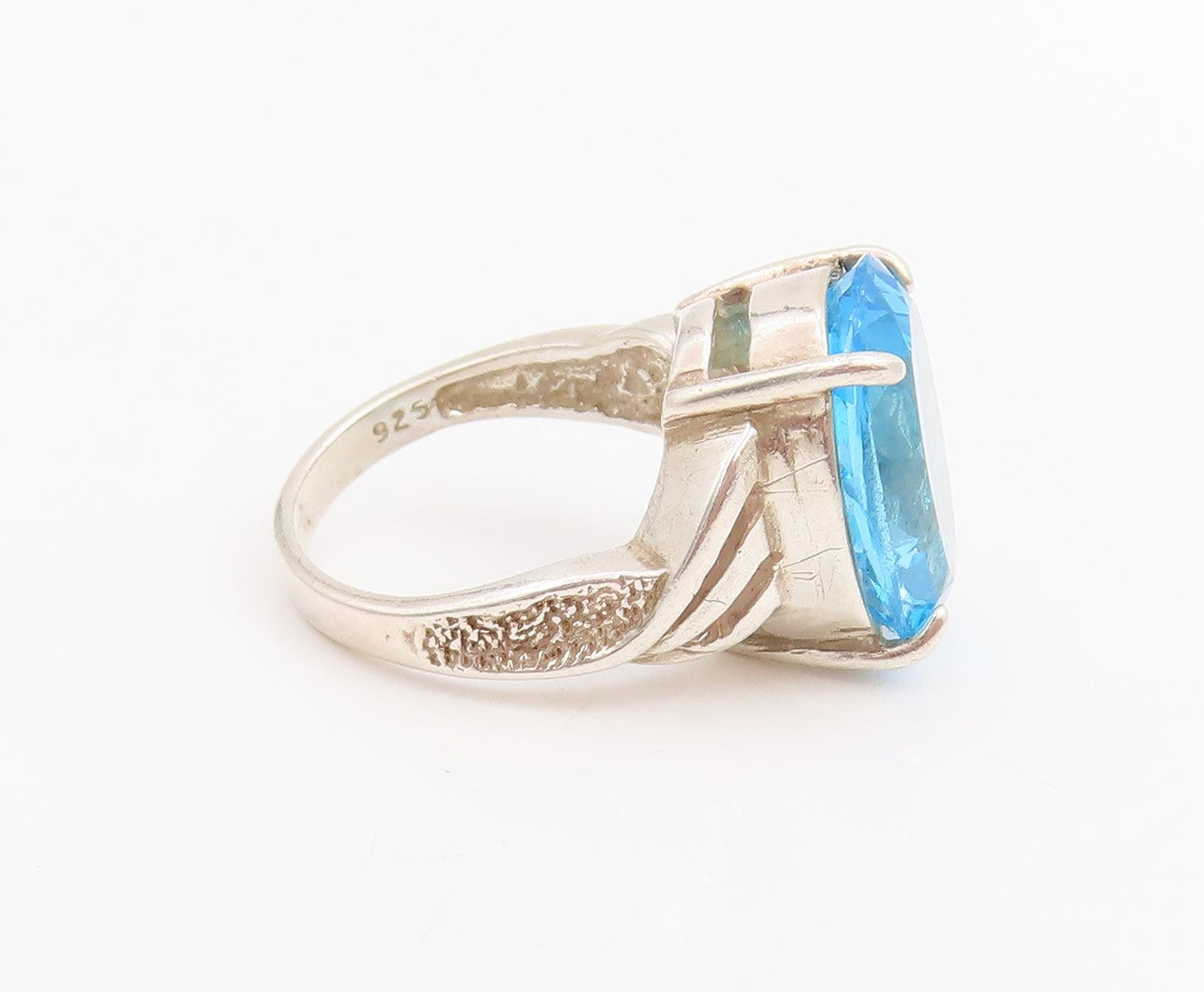925 Sterling Silver Vintage Ring Oval Blue Topaz Solitaire Band  Sz 6  RG33793