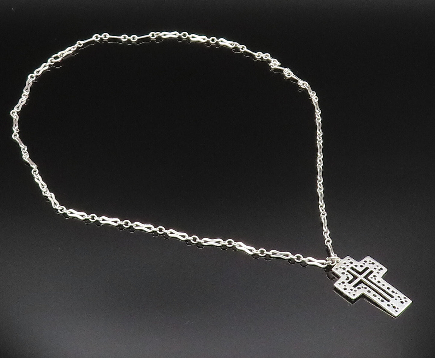 925 Silver  Vintage Open Religious Cross With Rolo Chain Necklace  NE3886
