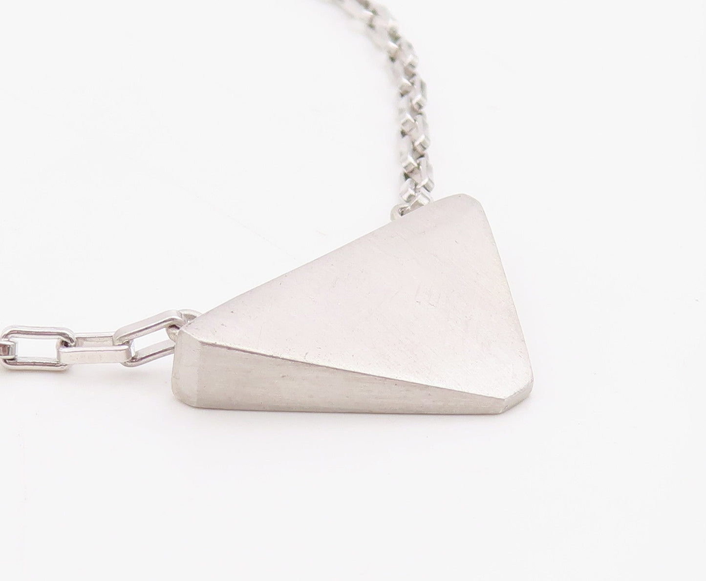 925 Sterling Silver Vintage Necklace Minimalist Geometric Pyramid Chain   NE4726