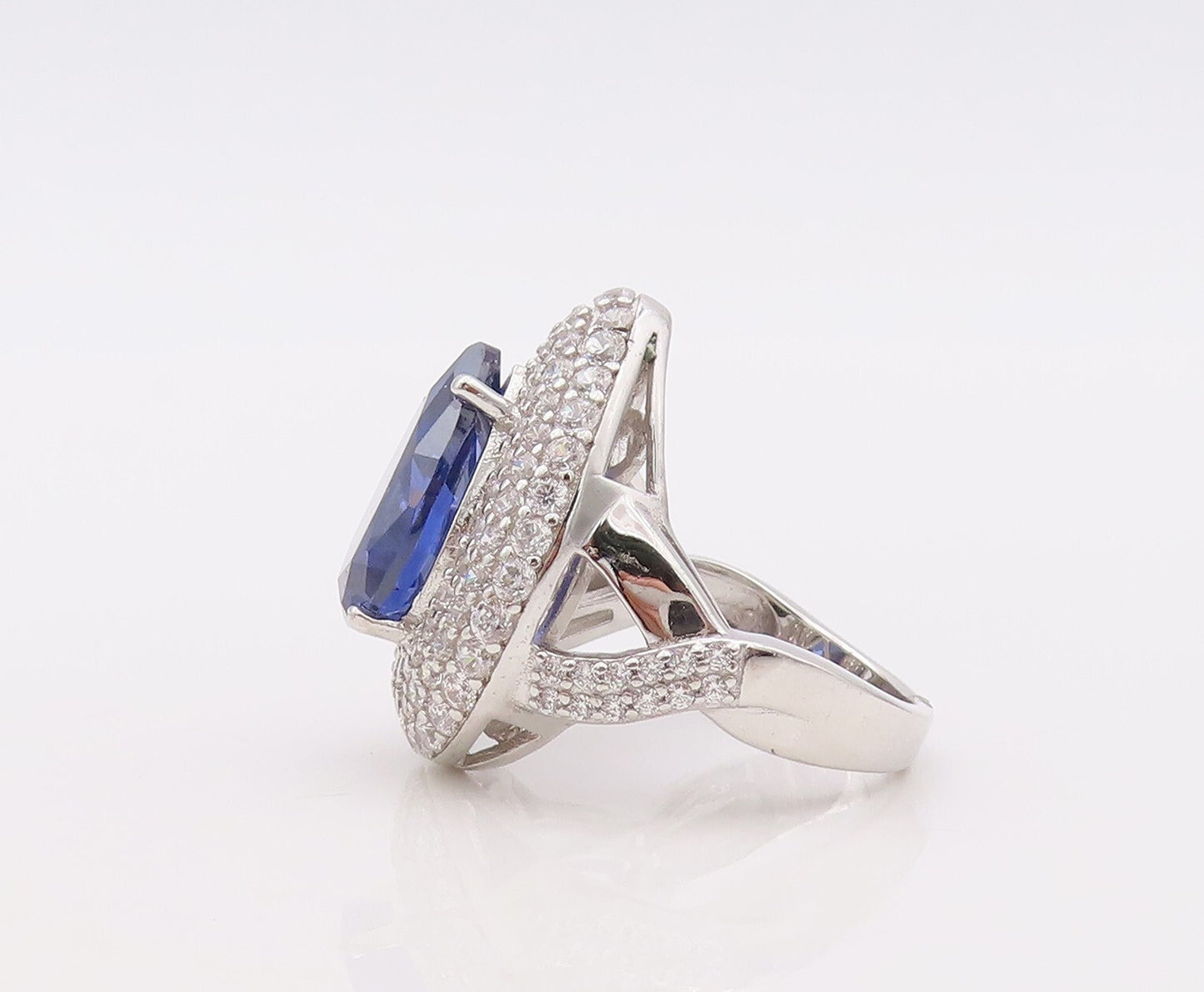 925 Sterling Silver Vintage Ring Drop Cut Sapphire Halo CZ  Sz 7  RG29886