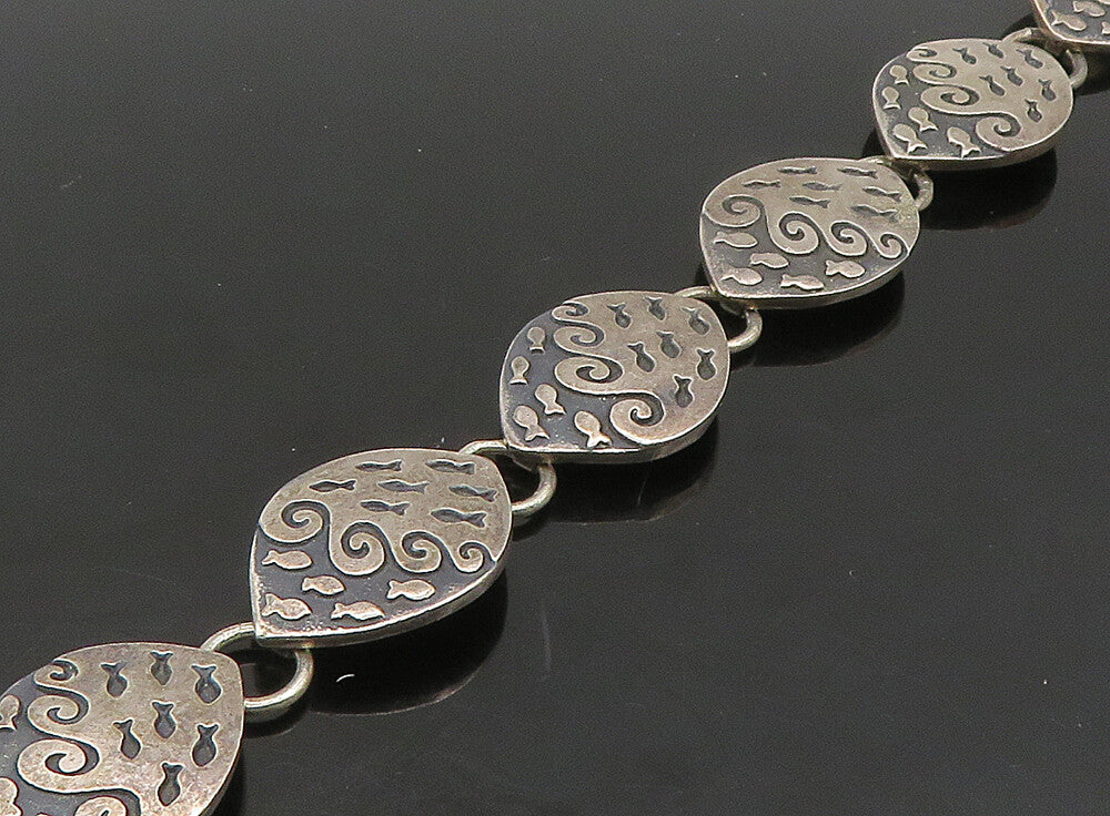 DESIGNER 925 Sterling Silver  Vintage Shiny Fish Motif Chain Bracelet  BT9238