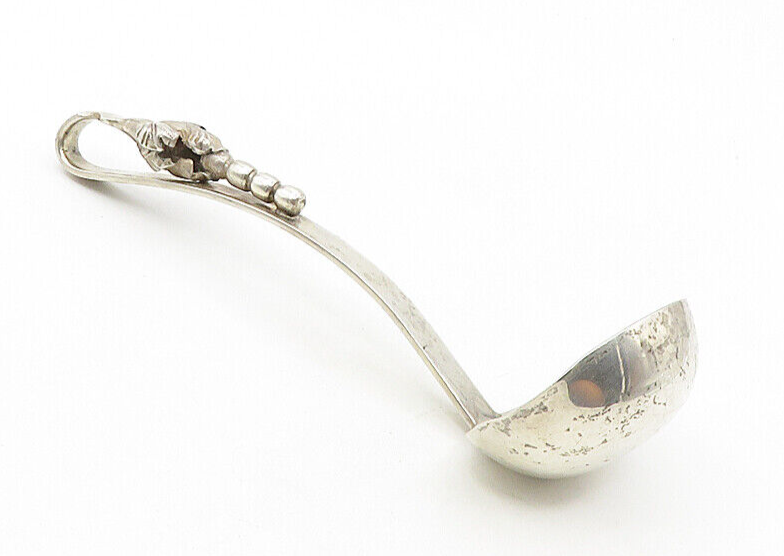 MEXICO 925 Sterling Silver  Vintage Grape Vine Detail Soup Spoon  TR1564