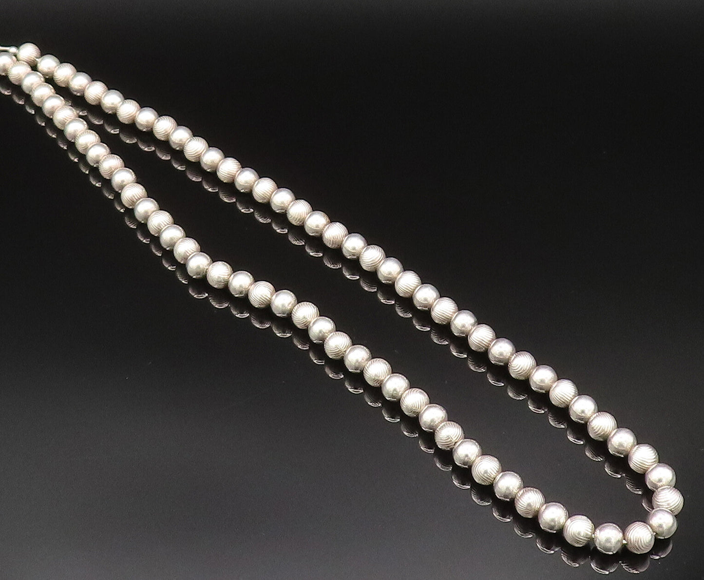 925 Sterling Silver  Vintage Shiny Etched Beaded Chain Necklace  NE2955