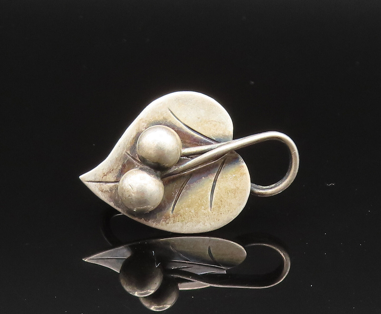 925 Silver  Vintage Antique Cherries Heart Leaf Screw Back Earrings  EG11707