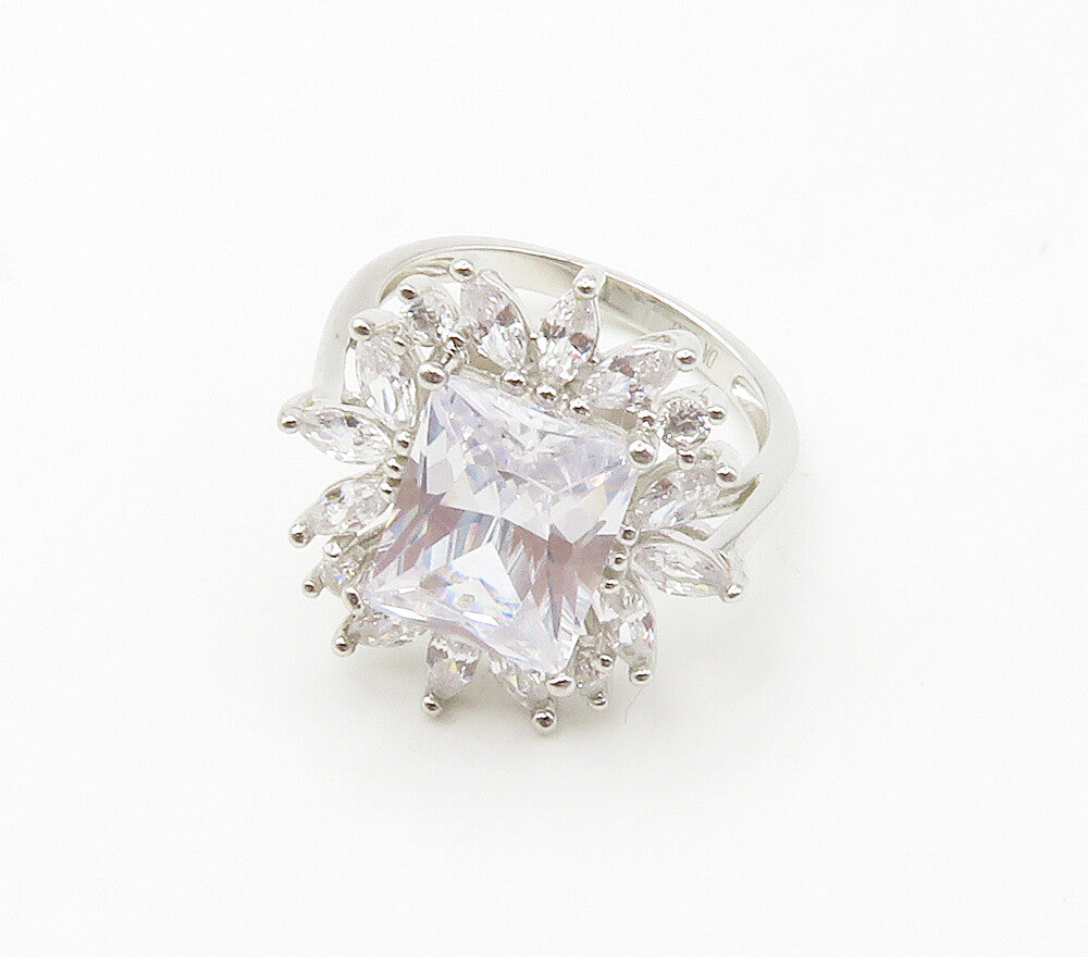 925 Sterling Silver  Shiny Cubic Zirconia Floral Cocktail Ring Sz 6  RG15270