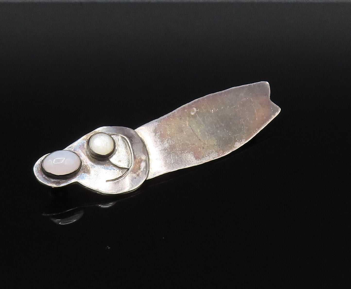 GFMW 925 Silver  Vintage Chalcedony Parent Holding Child Brooch Pin  BP9917