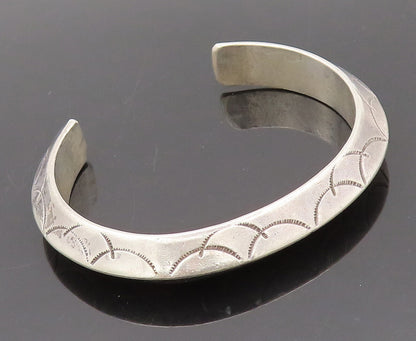 925 Sterling Silver Vintage Bracelet NAVAJO ZUNI Etched Arc Design Cuff  BT10215