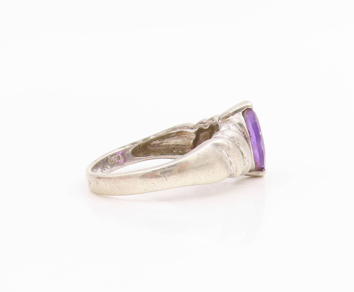 925 Sterling Silver Vintage Ring Oval Cut Amethyst Ribbed Band  Sz 7.5  RG34829