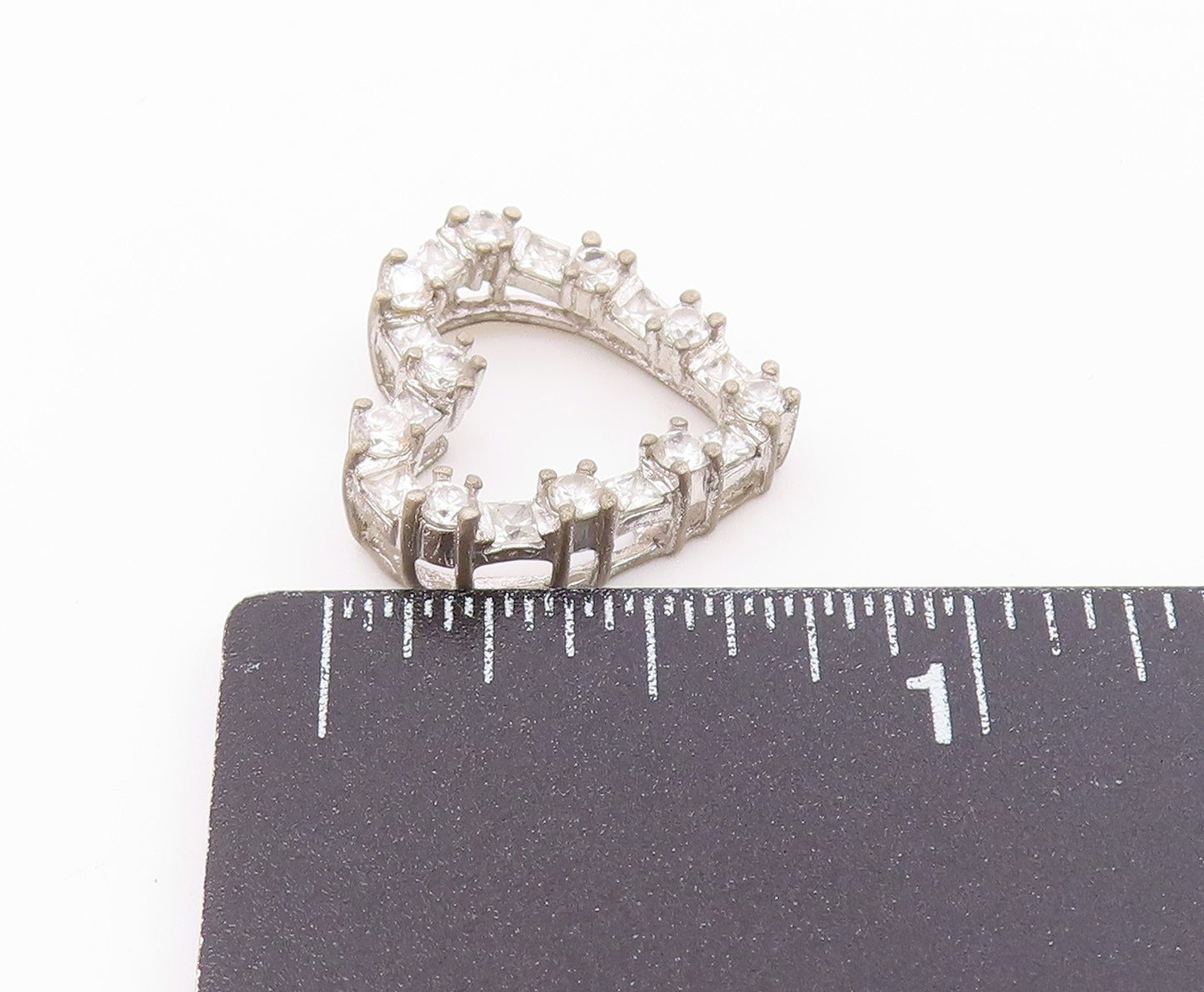 925 Sterling Silver  Vintage Shiny Topaz Open Love Heart Pendant  PT18343