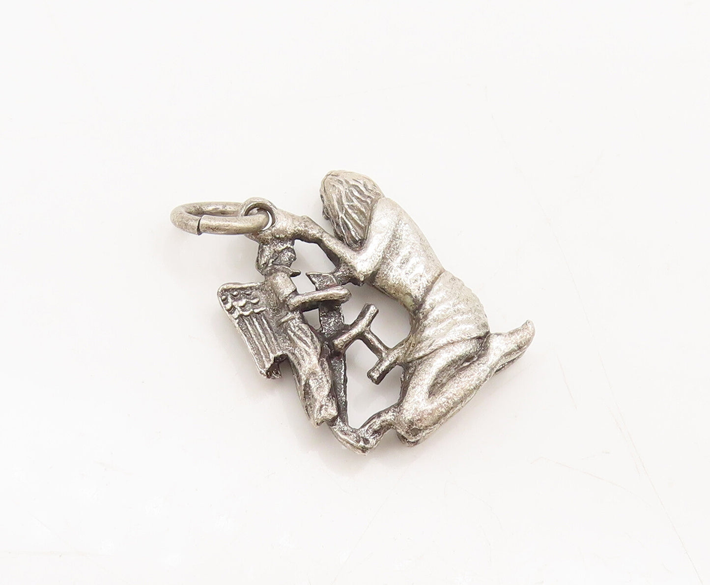925 Sterling Silver  Vintage Religious Praying Man And Angle Pendant  PT22384