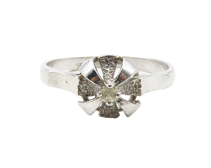 925 Sterling Silver  Petite White Topaz Floral Dome Band Ring Sz 6  RG12580