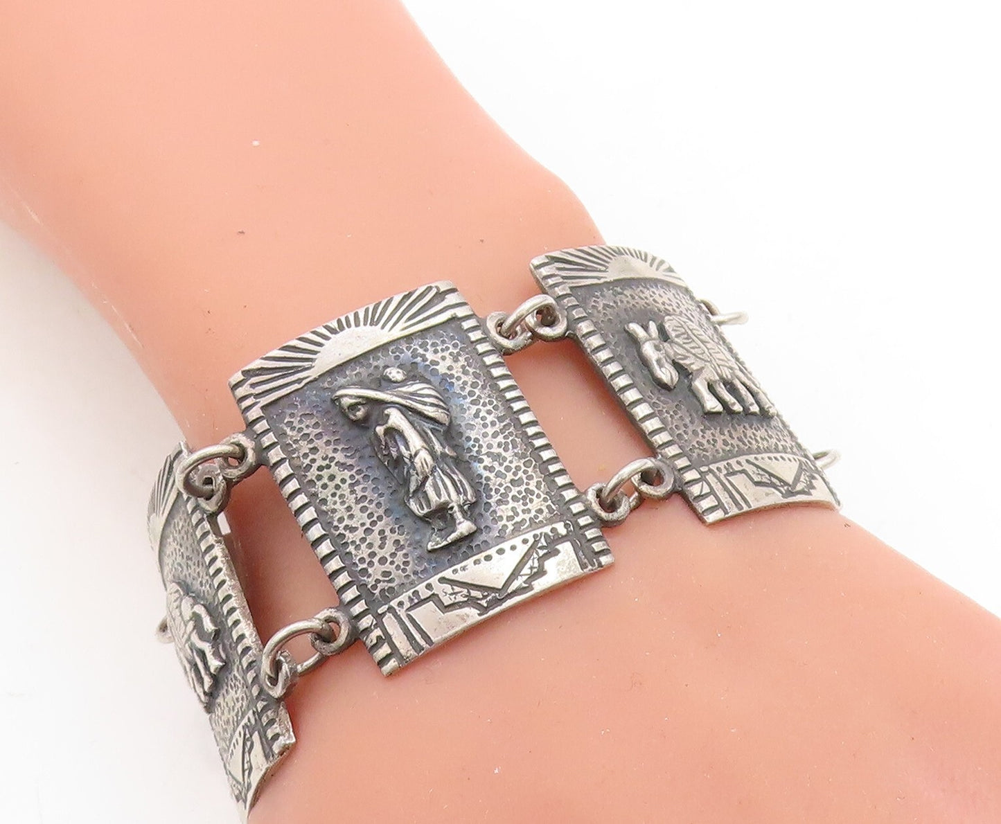 925 Sterling Silver  Vintage Antique Oxidized Storyteller Bracelet  BT1620