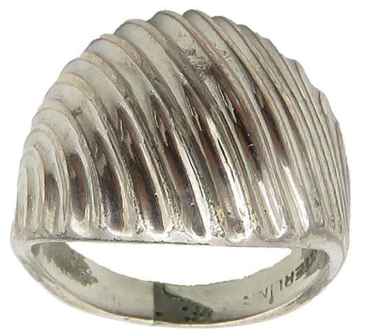 925 Sterling Silver  Vintage Shiny Fluted Dome Petite Band Ring Sz 4  RG16154