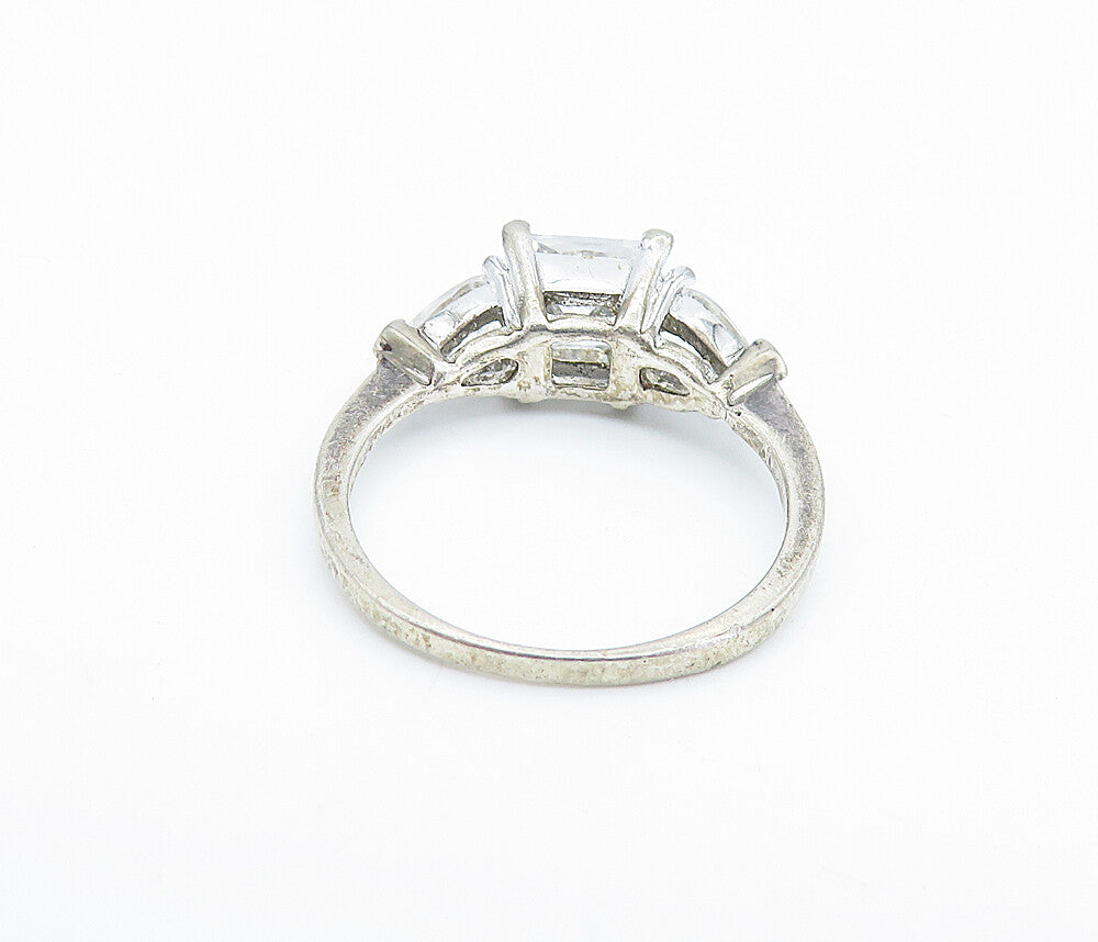 925 Sterling Silver  Vintage Cubic Zirconia 3 Stone Band Ring Sz 6  RG6748