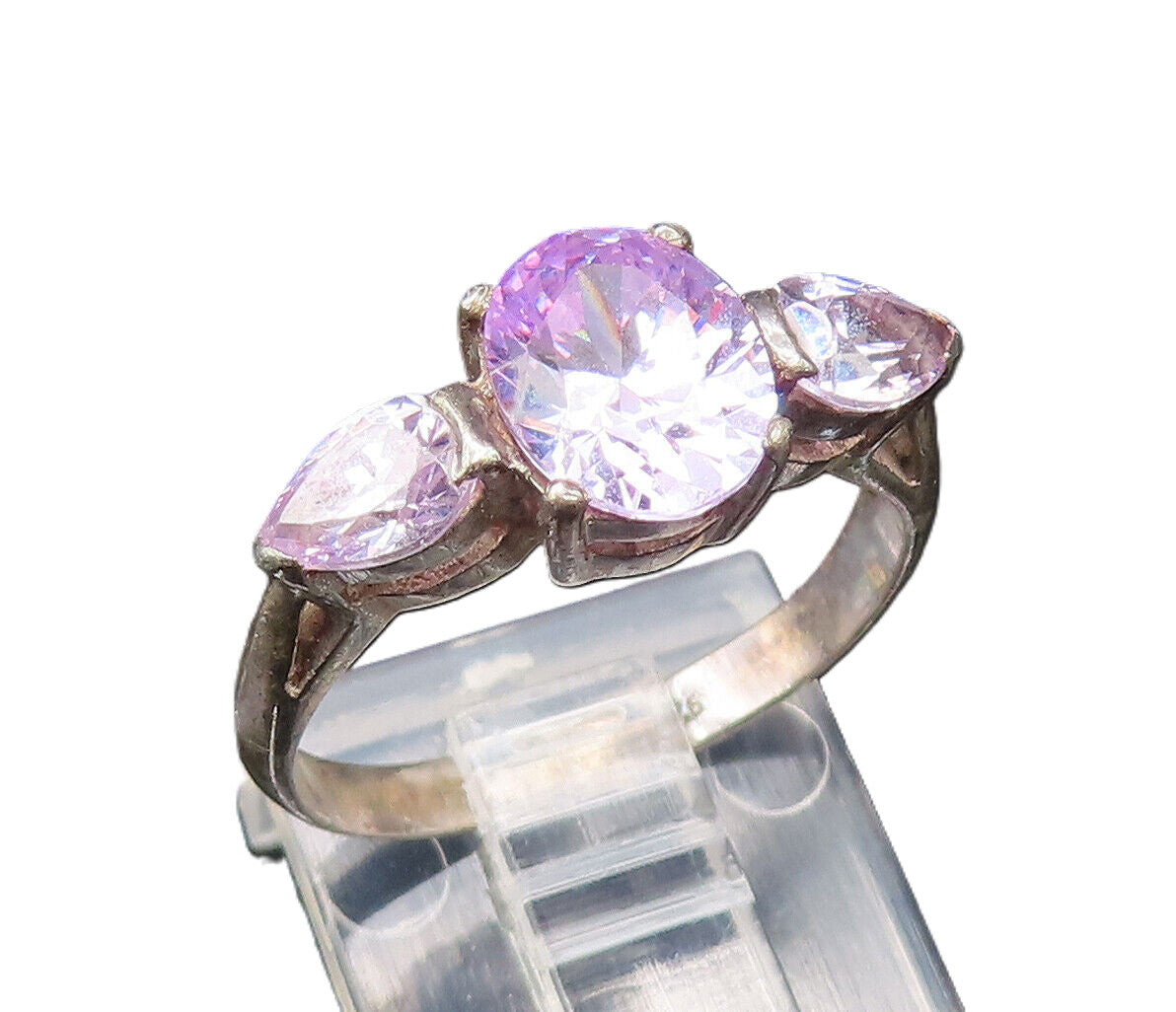 925 Sterling Silver  Vintage Dainty Purple Cubic Zirconia Ring Sz 6.5  RG25633