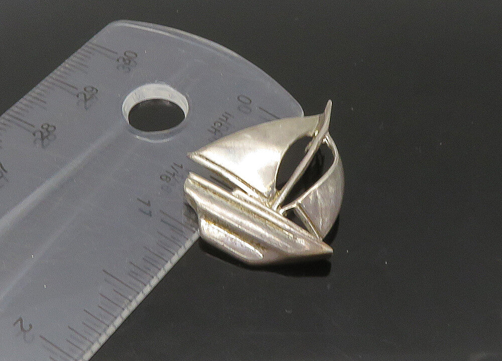 925 Sterling Silver  Vintage Shiny Smooth Sail Boat Motif Pendant  PT18331