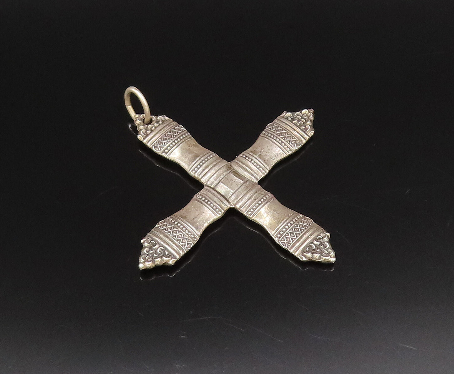 TOWLE 925 Silver  Vintage Dotted & Diamond Shape Pattern Cross Pendant PT21774