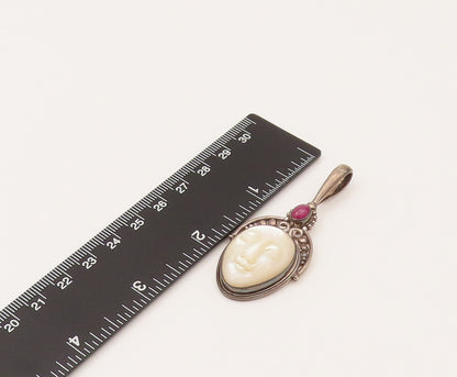 SAJEN 925 Silver  Vintage Garnet Crowned God Mother of Pearl Pendant PT22024