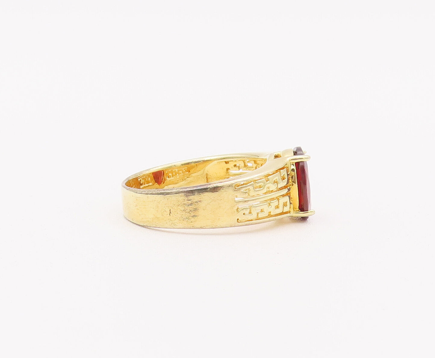 925 Sterling Silver Vintage Ring Gold Plated Maze Cutout Garnet  Sz 9.5  RG28023