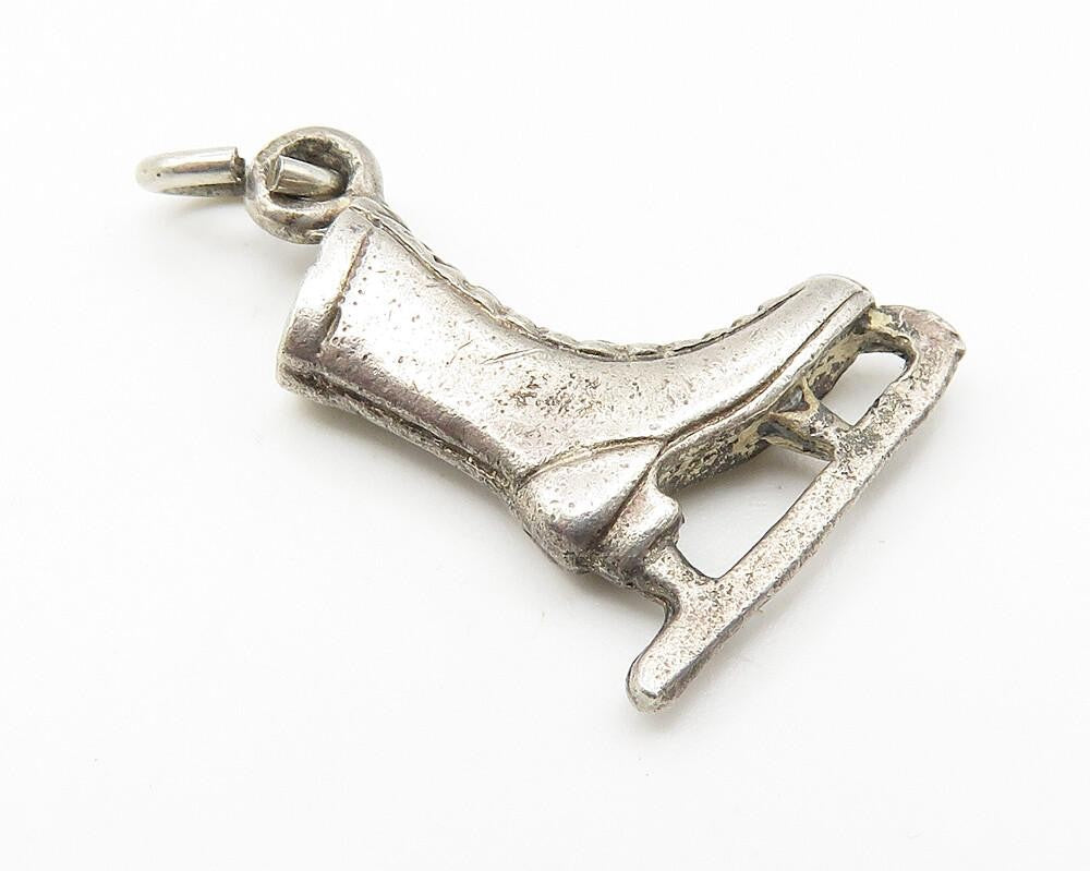 925 Sterling Silver  Vintage Shiny Petite Ice Skate Sports Pendant  PT8436