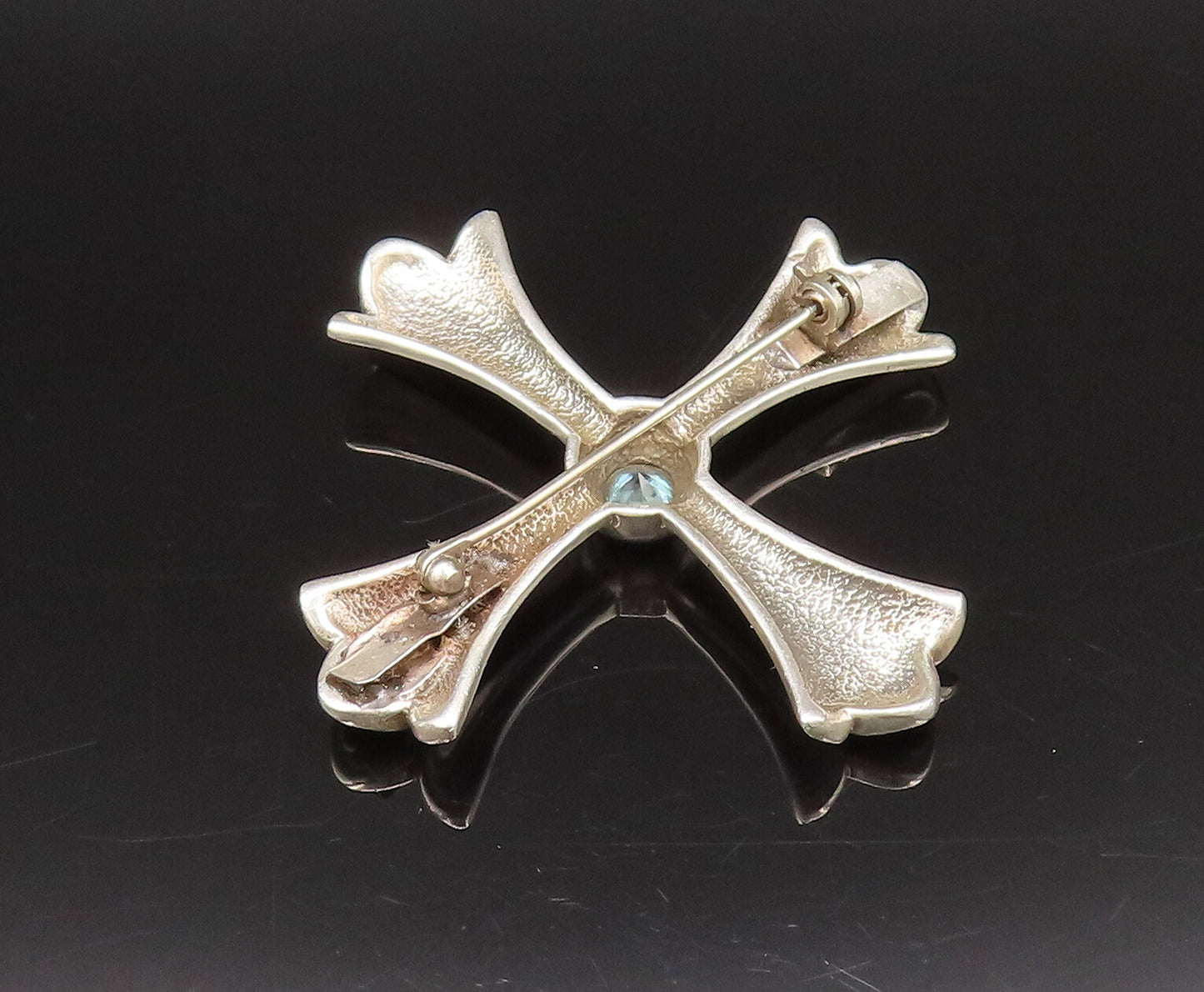 925 Sterling Silver  Vintage Fancy Blue Topaz Fluted Cross Brooch Pin  BP10067