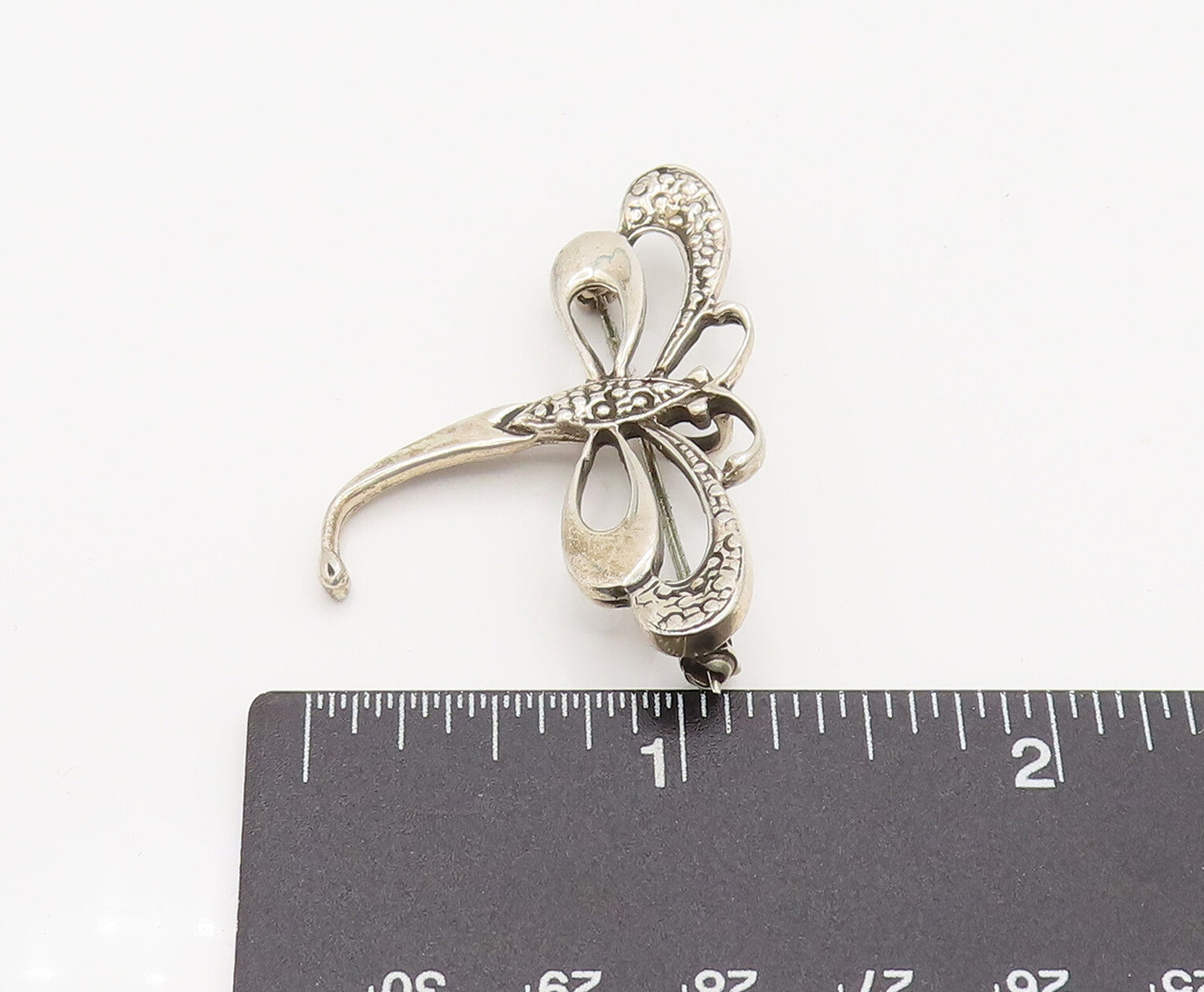 925 Sterling Silver  Vintage Textured Dragonfly Cutout Brooch Pin  BP10146