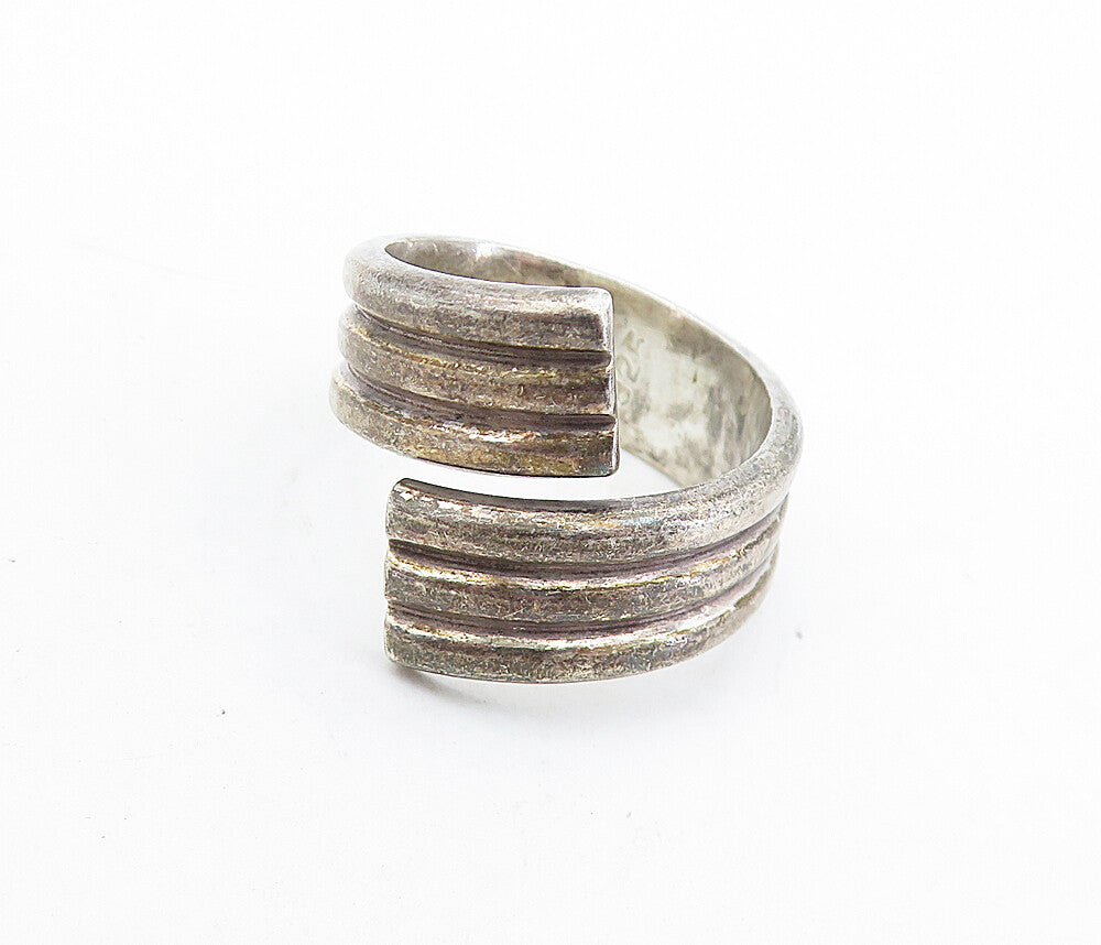 925 Sterling Silver  Vintage Dark Tone Ribbed Bypass Band Ring Sz 8  RG6814
