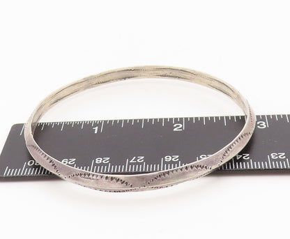 925 Sterling Silver Vintage Bracelet NAVAJO Etched Knife Edge Bangle  BT11588