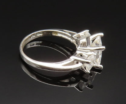 925 Sterling Silver  Vintage Three Stone Cubic Zirconia Ring Sz 5  RG24566