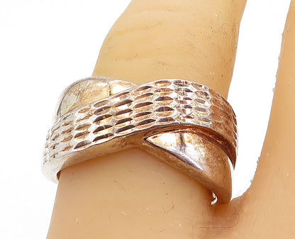 925 Sterling Silver  Vintage Shiny Etched Twist Design Band Ring Sz 8  RG5557