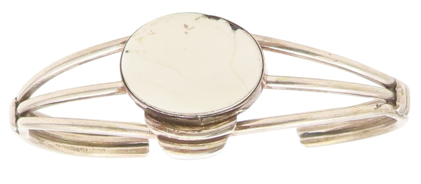 925 Sterling Silver Vintage Bracelet NAVAJO Oval White Turquoise Cuff  BT11650