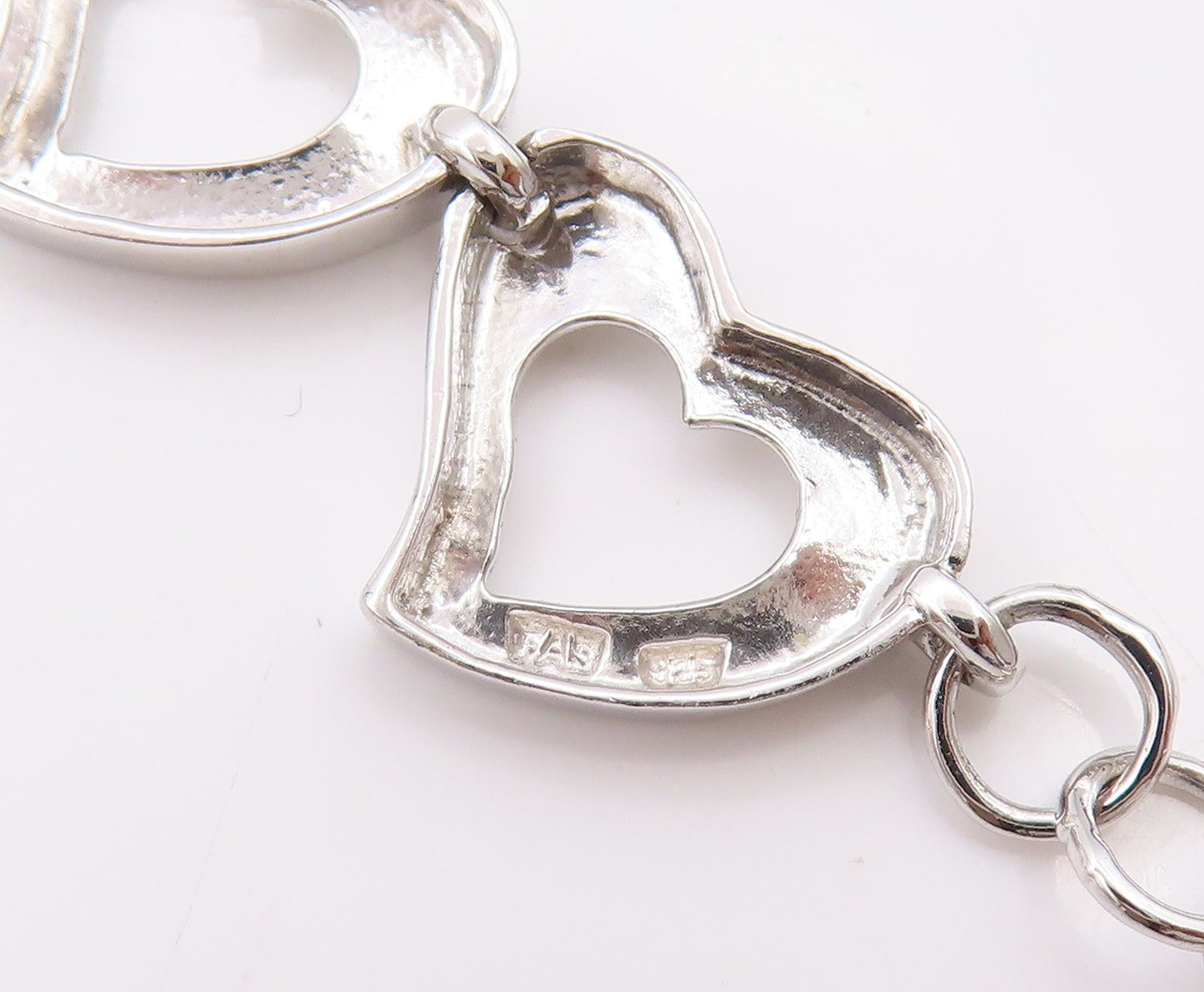 925 Sterling Silver Vintage Bracelet Linked Cutout Hearts Toggle Lock  BT11273