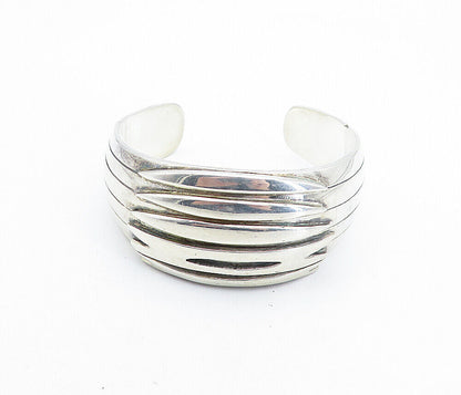 925 Sterling Silver - Vintage Shiny Raised Detail Tapered Cuff Bracelet - BT2560